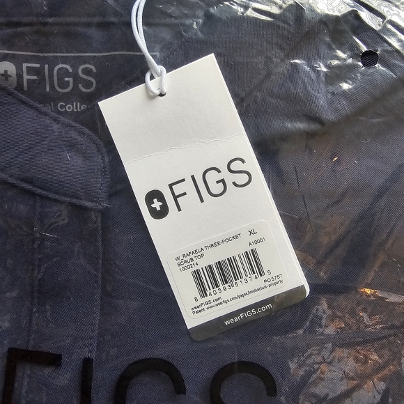 Figs Rafaela Scrub Top - Picture 2 of 3